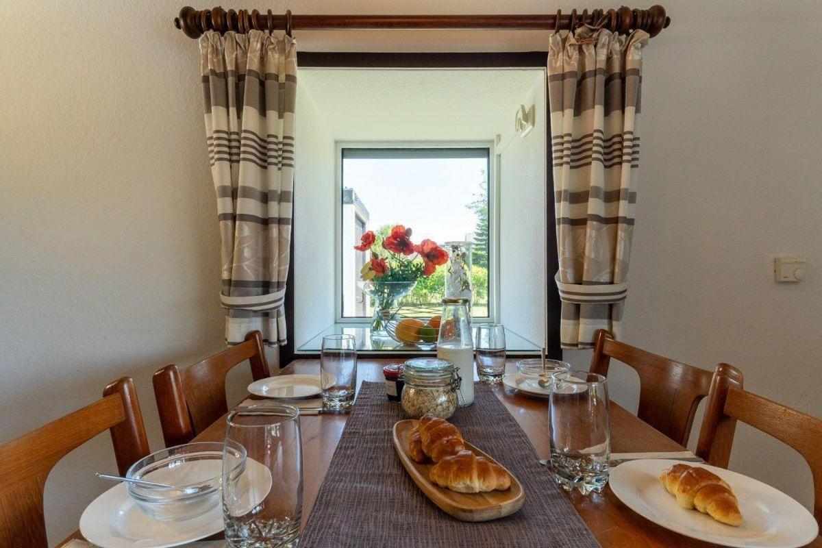 Am-Hohen-Ufer-Reetdach-Haus-Ocean-Breeze-136 Villa Grossenbrode Ngoại thất bức ảnh