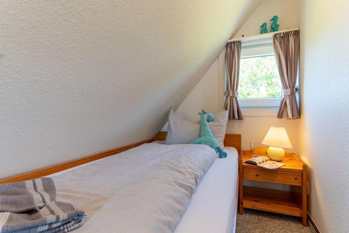 Am-Hohen-Ufer-Reetdach-Haus-Ocean-Breeze-136 Villa Grossenbrode Ngoại thất bức ảnh