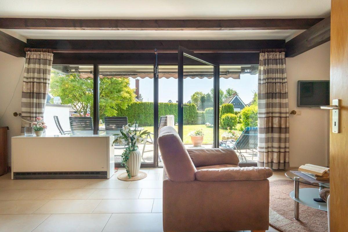 Am-Hohen-Ufer-Reetdach-Haus-Ocean-Breeze-136 Villa Grossenbrode Ngoại thất bức ảnh