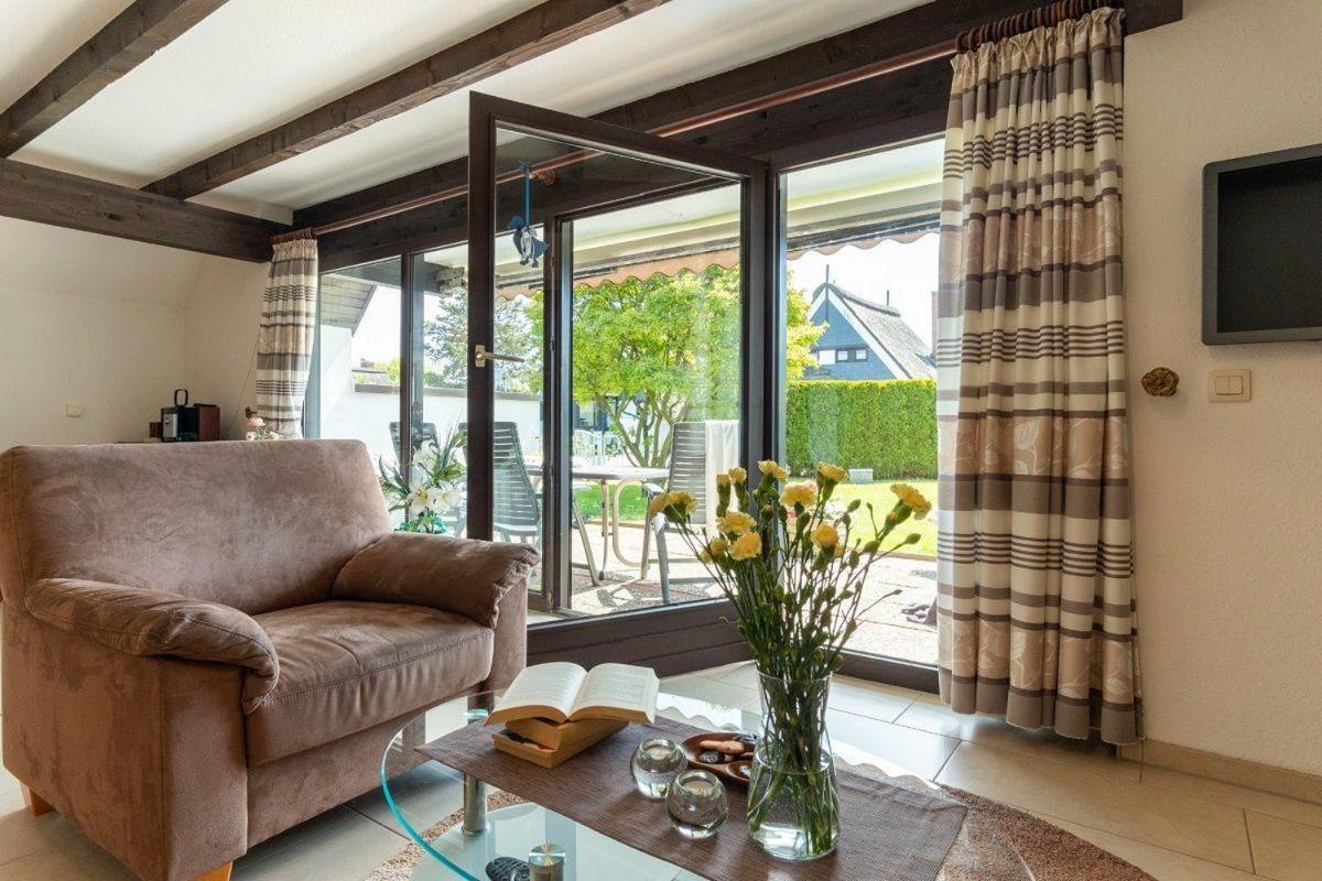 Am-Hohen-Ufer-Reetdach-Haus-Ocean-Breeze-136 Villa Grossenbrode Ngoại thất bức ảnh